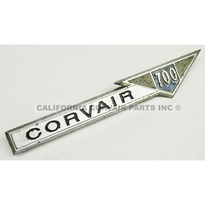 USED 700 EMBLEM - 1961