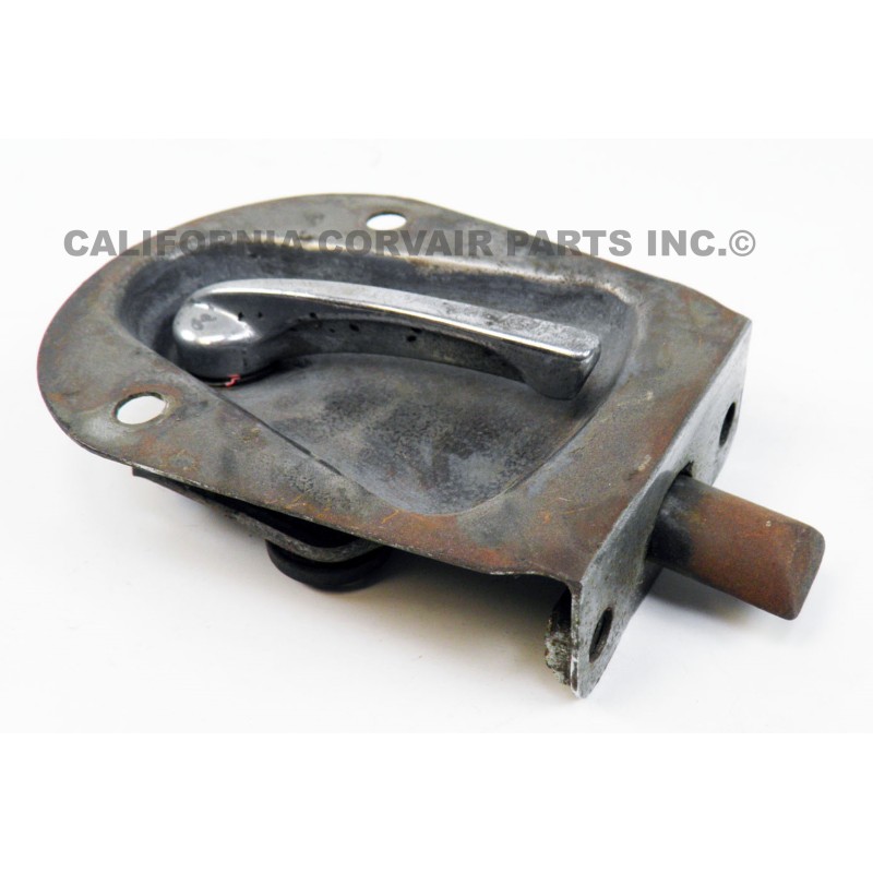 USED RAMP DOOR LATCH - RIGHT SIDE